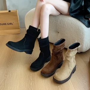 712 4 Women’s Suede Ankle Boots Retro British Style Wide Calf Versatile Loose Fit Buckle Design Casual Ladies Daily Footwear