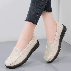 All-Season Versatile Women’s Slip-On Loafers Classic Comfortable Flats for Everyday Wear