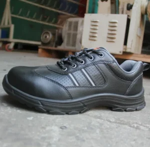 Anti-Smash Steel Cap Unisex Safety Shoes with Breathable Mesh Lining for Work in All Seasons