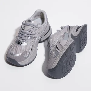 Athletic Casual Fashion Soft Sole Ultra light Breathable Outdoor Running Sports Shoes for Women
