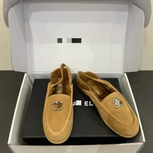 Autumn New Style Women’s Fur Upper Warm Slip-On Loafers Flat Shoes Genuine Leather Sole Lamb’s Wool Lining