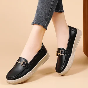 Autumn Versatile Shallow Mouth Flat Loafers for Women Slip-On Round Toe Metal Buckle Soft Leather Retro Women’s Shoes