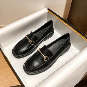 Autumn Winter Casual Women’s Pumps British Style Small Leather Loafers Single-Layer Patent Leather Beanie Slip-On Fashion Summer