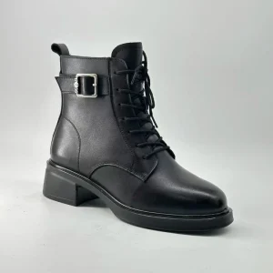 Autumn and Winter Fashion Women’s Boots Lace up Flat Bottomed Women’s Shoes Suede Korean Short Boots