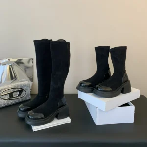 Black Women’s Boots in Winter New Long Boots Pile Boots Ready Stock 35-39