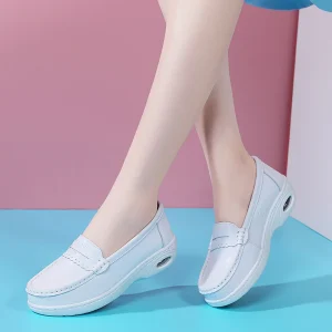Breathable Nursing Shoes Comfortable for Long Standing Lightweight Women’s Casual Flats