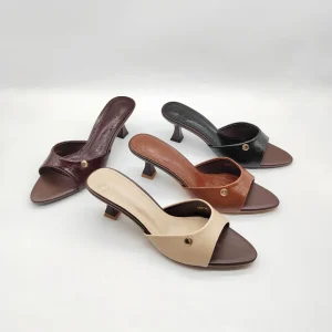 Chic Minimalist Women’s Shiny PU Leather Open Toe Kitten Heel Mule Sandals with Metal Accent Slip-On Summer Footwear Slipper