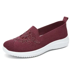 Chinese Style Women’s Casual Flat Shoes Lightweight and Comfortable Women’s Walking Shoes