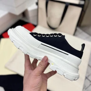 Chunky Men’s and Women’s Canvas Shoes Comfortable Deodorant Non-slip Designer Walking Shoes
