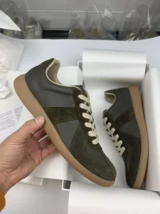 Classic Women’s Casual Shoes Men’s Genuine Leather Sneakers Lace up Flat Shoes Lightweight and Breathable