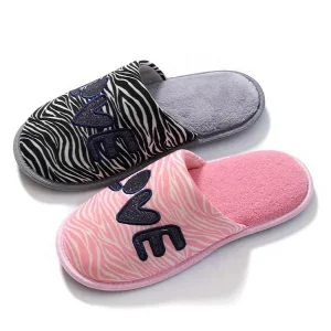 Classical Style Home Indoor Slip on Slippers Women’s Fur Cotton Fabric Flat Winter Slippers