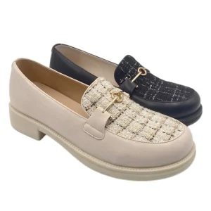 Comfortable High Quality Flat Women Loafer Shoes for Women Casual Chain Detail