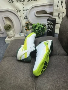 Couple Style Simple Men’s And women’s Lightweight Breathable Casual Cushioned Sports shoes And running shoes