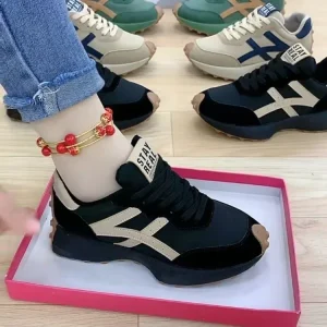 Cross border large sized retro German training shoes for women’s autumn winter new flat and versatile casual