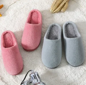 Custom Fashion Fleece Hotel Slippers for Women Fluffy Slip on House Memory Foam Plush Slippers Indoor Home Slides Slippers