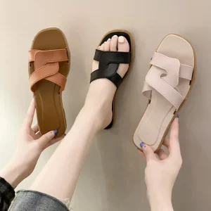 Custom Summer Women’s Flat Beach Slippers One Word Fashion Outer Wear Solid Color Cushioning Feature for Spring Autumn