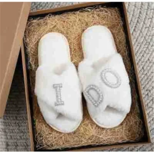 Custom Women’s Plush Cross Warm Soft Comfort Recyclable Barefoot Winter Wedding Party Bride Indoor Shoes