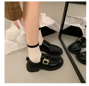 Dual-use Office & School Pu Women’s Vintage Metal Buckle Wrinkled Leather Shoes