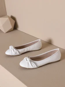 Elegant White Round Toe Flat Shoes with Crystal Bow Soft Sole PU Women’s Shoes for Brides & Daily Use