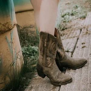 European American Cowboy Leather Boots Embroidered Western Pink Cowboy Boots Women’s Chunky Heel Custom Women Boots