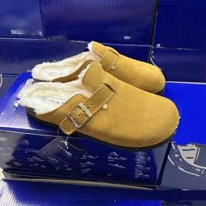 Factory Direct Cow Suede Light Weight Unisex Sandals Platform Slippers Winter Comfort Leather Clogs Warm Fur Flat Slippers