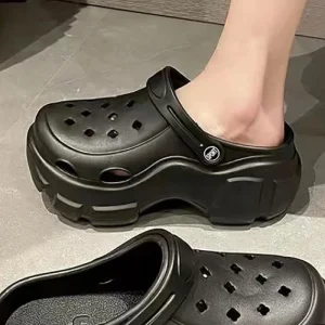 Factory Supply Thick-soled Clogs Shoes Sandals Women’s Summer Outdoor Cute Cartoon Non slip for Women Beach Garden Shoes