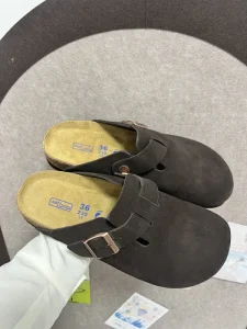 Fashion Trend Items Suitable for Both Men and Women’s Summer Sandals Soft Clogs with Wooden Soles Boken Style