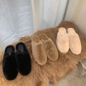 Fashion Women’s Mules Winter Warm Fluffy Faux Mink Mules Flat Slides Closed Toe Loafers Indoor Outdoor Fur Slippers for Women