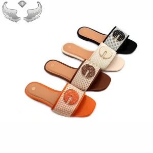 Fashionable Check Lightweight Breathable Soft-soled Women’s Summer Sandals Flat Bottom Summer Sandals Breathable