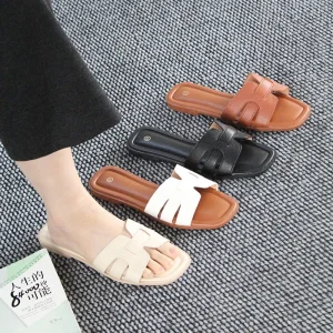 Fashionable Summer Flat Shoes for Outdoor Breathable Soft Sole Comfortable Daily Use Women’s Slippers and Sandals