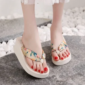 Female Summer Slippers Casual Flat Beach Shoes Flip Flop for Ladies and Women House Home Slippers Ladies Indoor Slipper