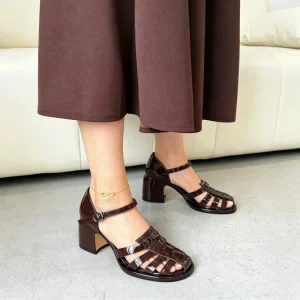 French Retro Formal Women 5cm High Heel Lace up Closure Sandals Summer Block Heel Roman Style Fashionable And Versatile