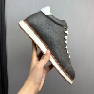 Genuine Leather Sneakers Men’s Distressed Leather Low-Top Sneakers Comfortable Lightweight and Supportive