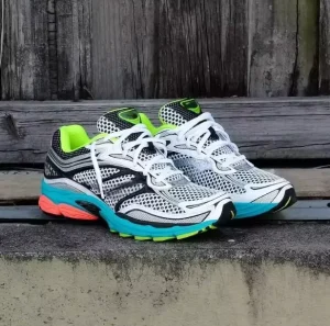 High Quality Omni 9 Luxury Men’s Women’s Lightweight Running Sneakers Lace up Casual Shoes Spring Running Shoes Walking Shoes