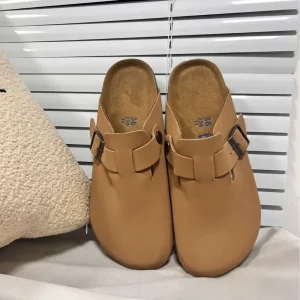 High Quality Women’s Cork Muller Garden Shoes Genuine Leather Clogs Closed Toe Cushioning Anti slippery Features