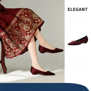 High quality stylish and comfortable women’s low heel shoes Chinese style
