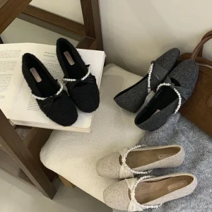 Korean Style Pearl Chain Rubber Upper Single Layer Slip On Solid Women’s Mary Jane Elegant Furry Gentle Loafers