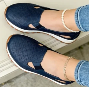 Large Casual Shoes for Women Breathable Solid Color Comfortable Slip on Round Toe Platform Soft Sole Simple Leisure Travel Shoes