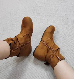Large Size Women’s Boots Latest Suede Flat Sole with Buckle Short Boots for Women
