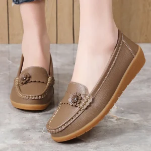 Large Size Women’s Loafers Slip On Flat Non Slip Durable Microfiber Shoes