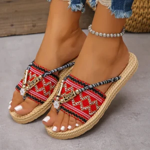 Large-sized Bohemian-style Knitted Flat-bottomed Women’s Slippers Ethnic Style Comfortable Breathable Beach Slippers Women