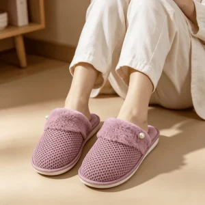 Leading Manufacturer MOQ 100 Eco friendly Plush Textile Sustainable Winter Lady Slippers REACH Certified Flip flop Style