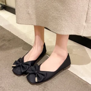 Light Weight Comfortable Oversized Slip-On Winter Square Heel Ankle Strap Toe Bow Detail Rubber Mid-Heel Women’s Shoes