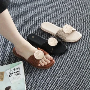 Lightweight Outdoor Casual Slip on Sandal for Women with Anti slip Properties Suitable for Wearing Outside on the Beach