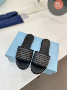 Luxury Brand Women’s Flat Slippers Summer New Fashionable and Versatile Casual Slippers