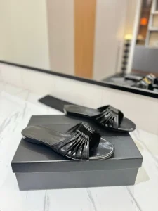 Luxury Women’s Brand Summer Slippers Fashionable and Comfortable Designer Shoes