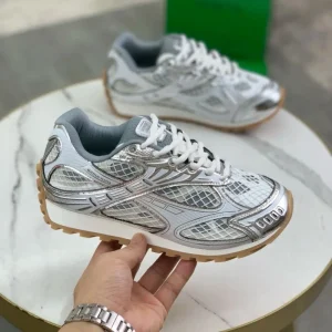 Men’s and Women’s Sports Shoes Low cut Lightweight Casual Running Shoes 19 Colors Available