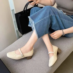 Minimalist Low-Cut Women’s Flats