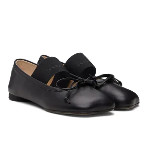 Minimalist Women’s Black Single Shoes With Flat Heels and British Style Daily Women’s Shoes