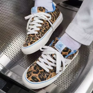 New Brown Classic Hong Kong style Fashionable Women’s Casual Shoes PU Women’s Walking Shoes for Sports